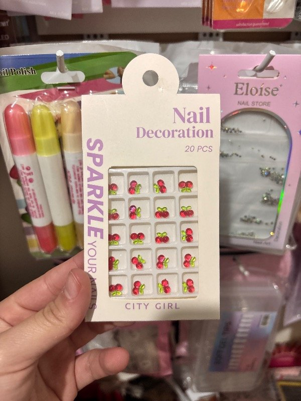 Producto - decoración de cerezas para uñas