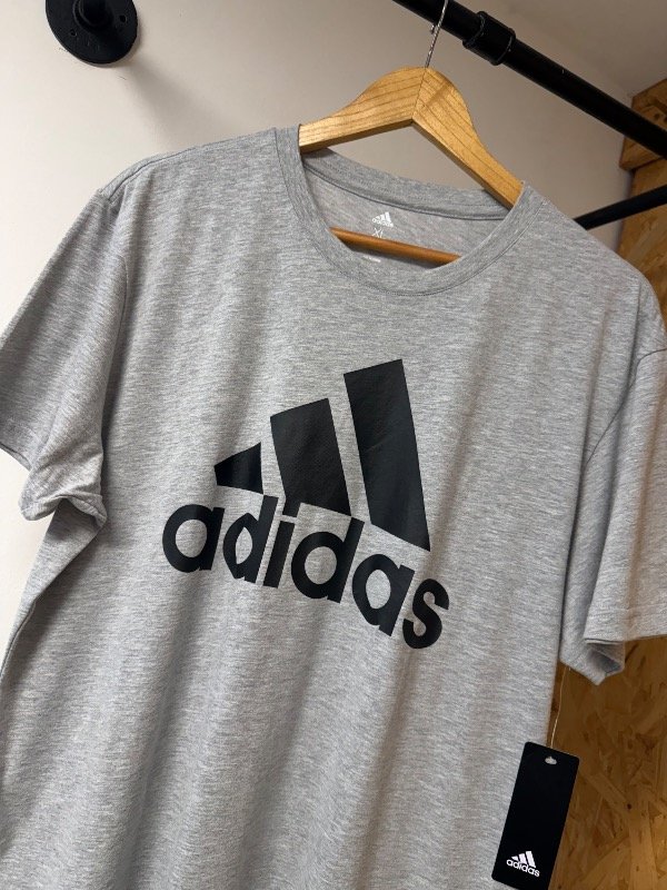 Producto - Remera Adidas Golf - 0