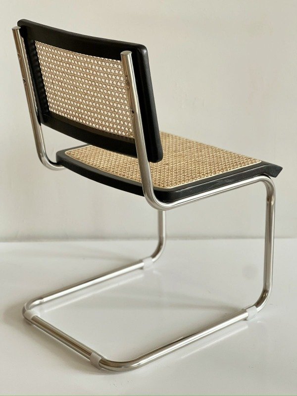Producto - Silla cesca borde negro