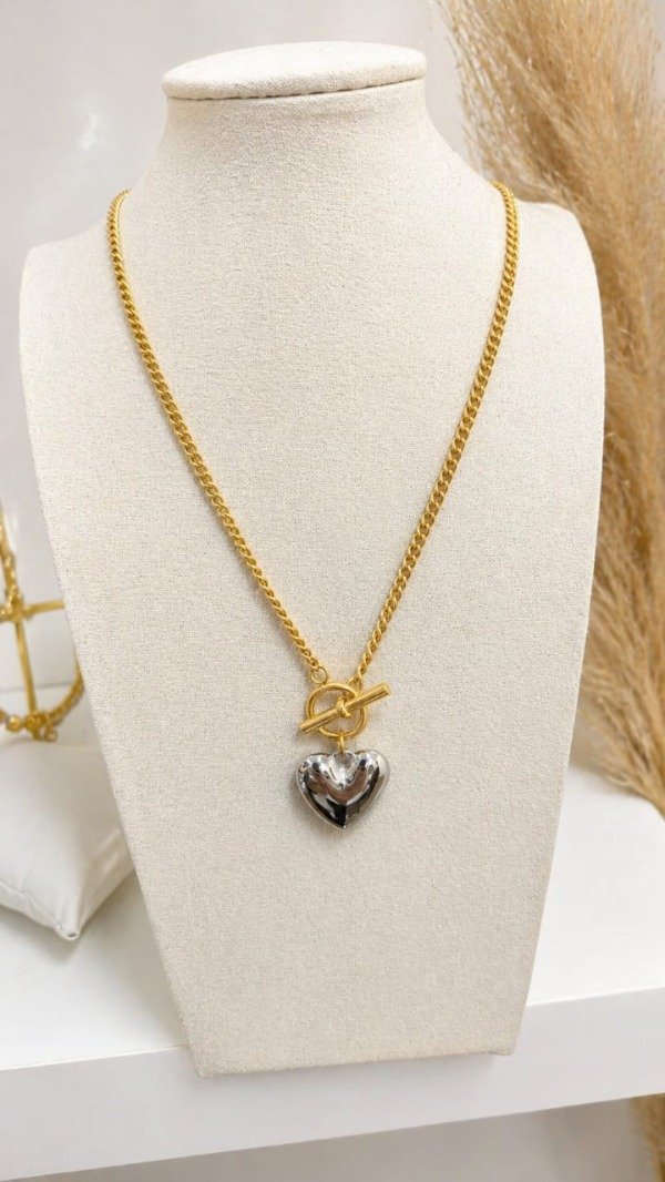Producto - Collar Corazón de Acero