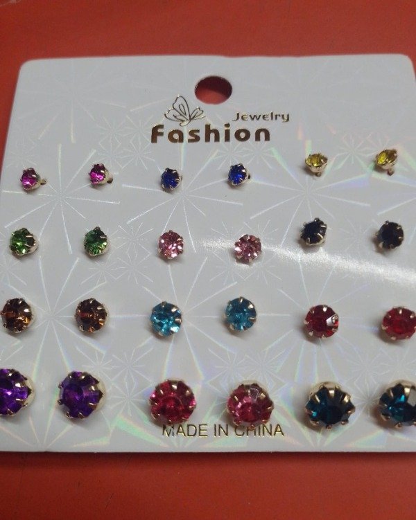 Producto - Aros stras x 12 en card