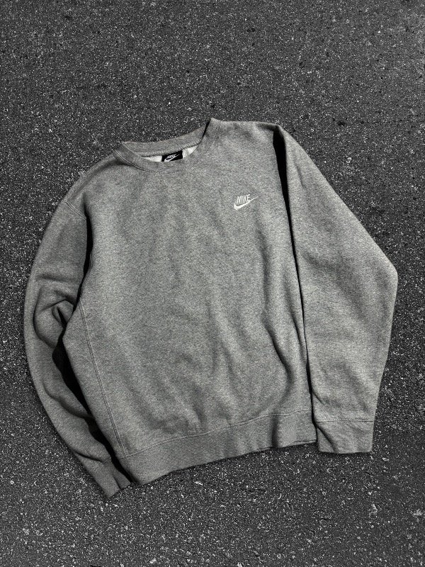 Producto - CREWNECK NIKE CLASSIC GRAY OG