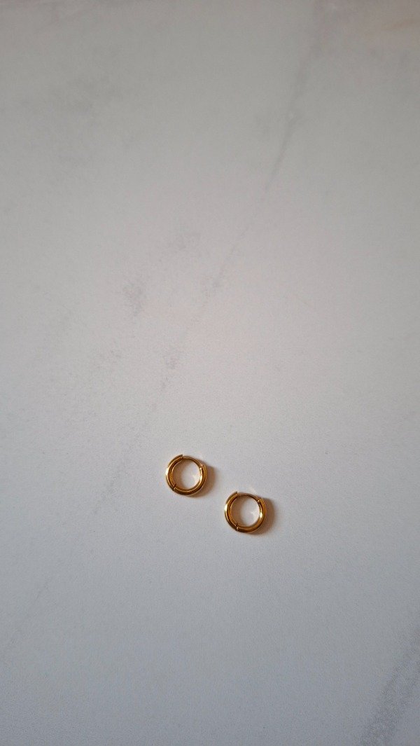 Producto - Argollitas de acero dorado Denis chicas