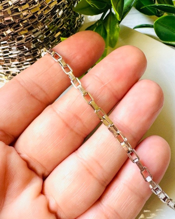 Producto - CADENA ESLABON RECTO PLATEADA 0.5 CTM