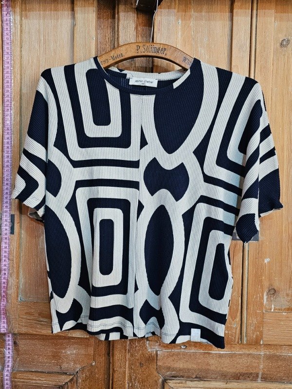 Producto - Remera Jazmín Chebar Estampada t.2