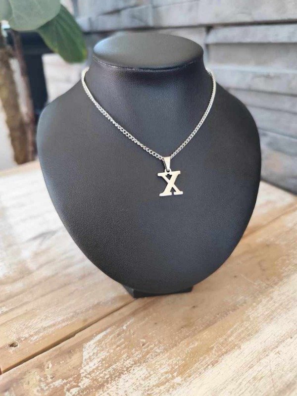 Producto - Collar inicial X. Acero quirúrgico