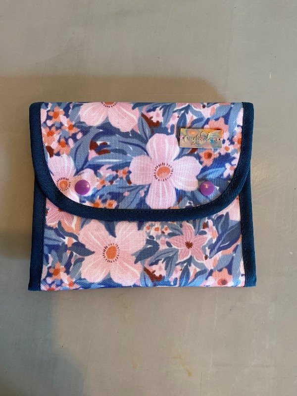 Producto - Neceser desplegable flores fdo azul - 1