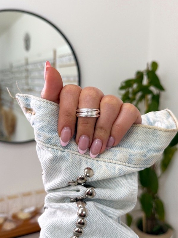 Producto - Anillo acero blanco ancho líneas