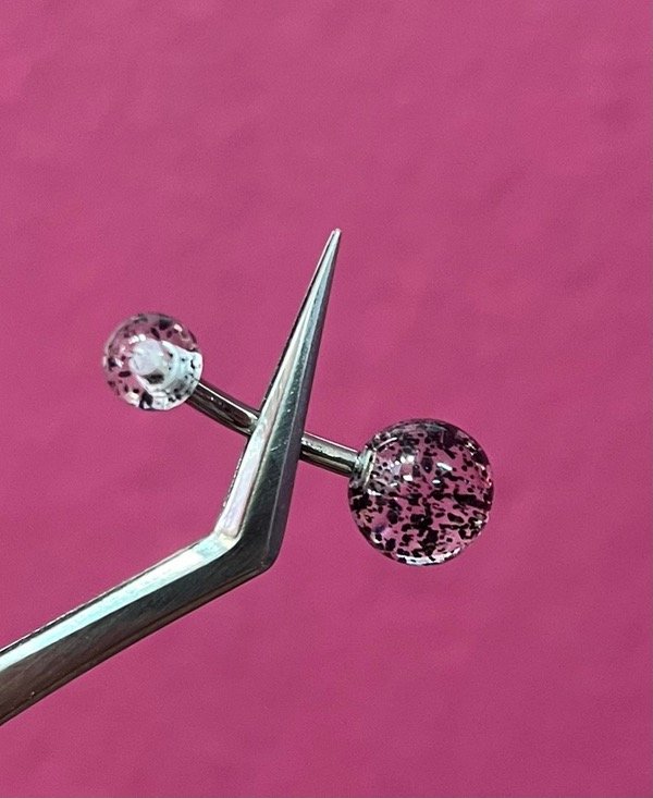 Producto - Piercing redondo negro