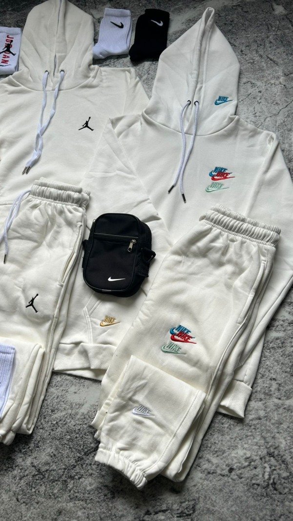 Producto - Conjunto NIKE ESSENTIAL Blanco + MEDIAS DE REGALO