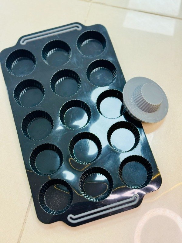 Producto - Molde de silicona para tarteletas con cortante