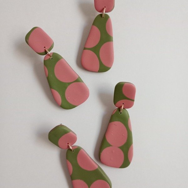 Producto - Triángulos en verde y rosa