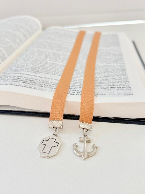 Producto - SEPARADOR DE HOJAS CON DIJE