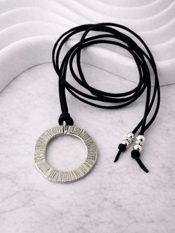 Producto - CHOCKER DE GAMUZA NEGRO 8014