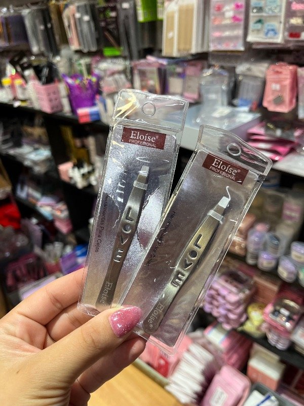Producto - Pinza de ceja love