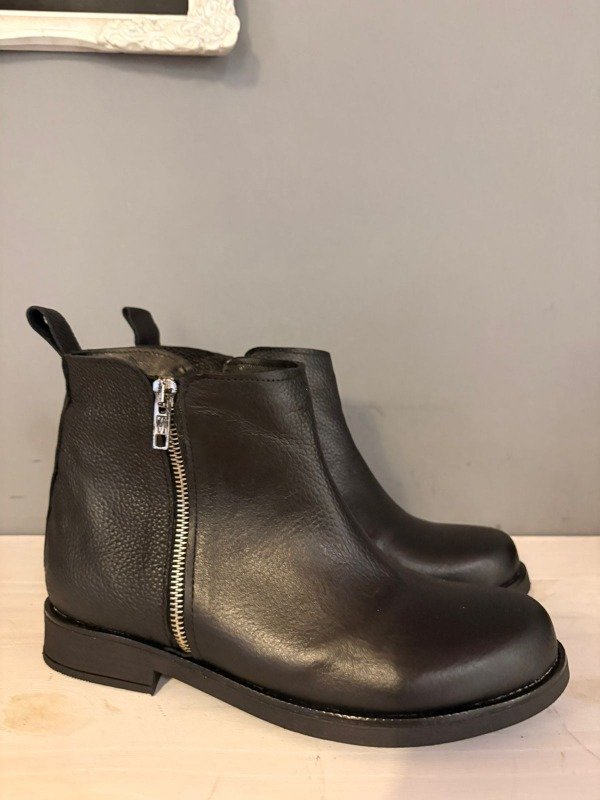 Producto - CLAU NEGRO