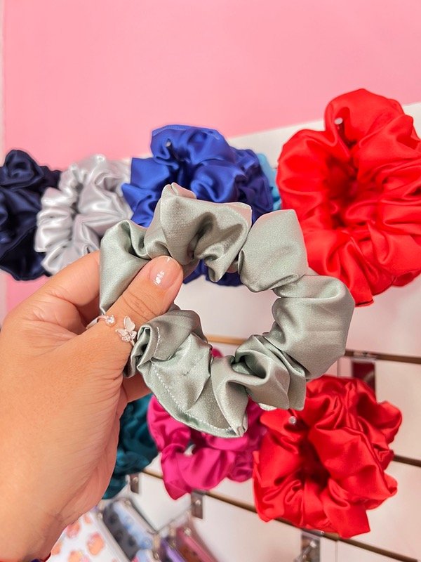 Producto - SCRUNCHIE SATÉN VERDE SALVIA