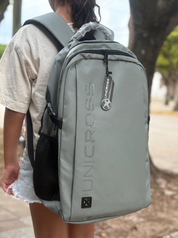 Producto - Mochila Unicross gris