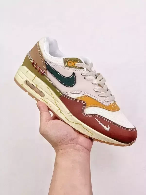 Producto - Nike Air Max 1 - 32
