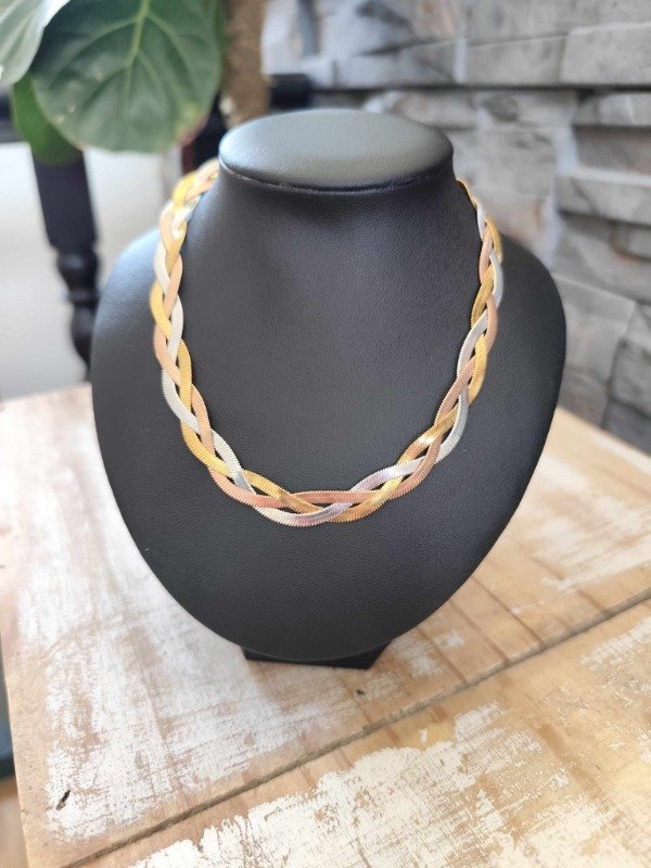 Producto - Collar tricolor grueso. Acero quirúrgico.