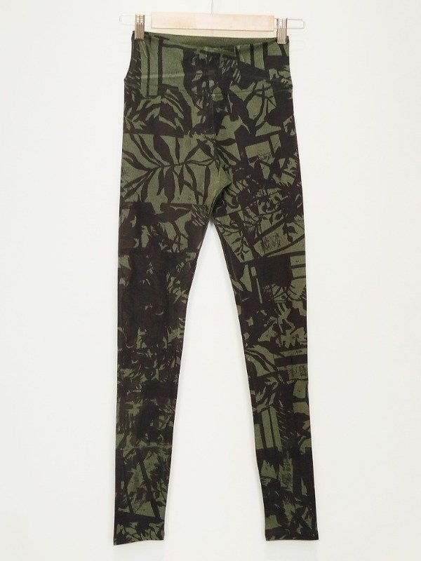Producto - Calza -base verde estampa Humedal-