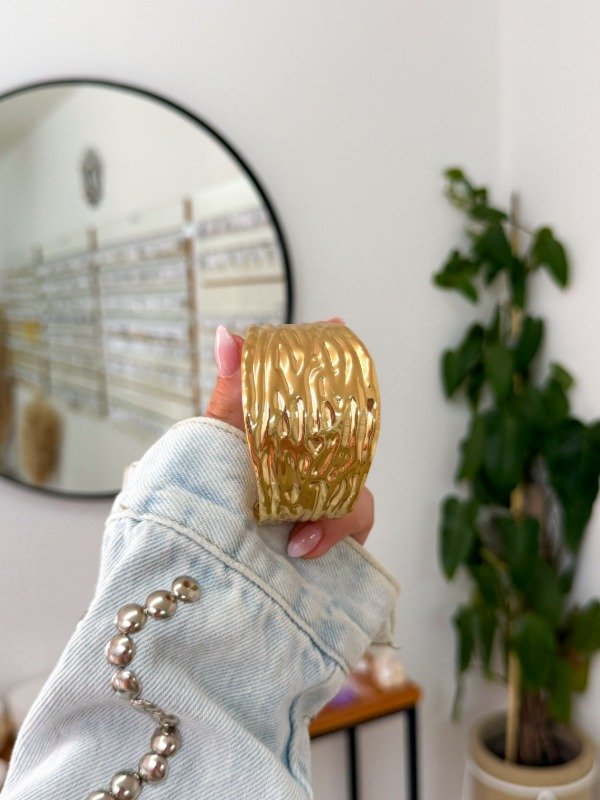 Producto - Brazalete dorado ancho textura