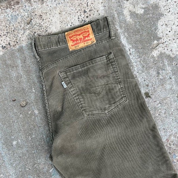 Producto - Pantalon de corderoy verde - Levis 514 T34