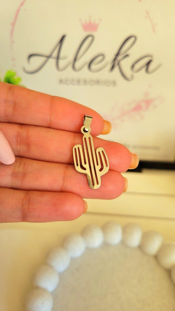 Producto - Dije cactus calado de acero quirúrgico