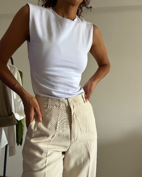 Producto - Remera Cuello Cerrado