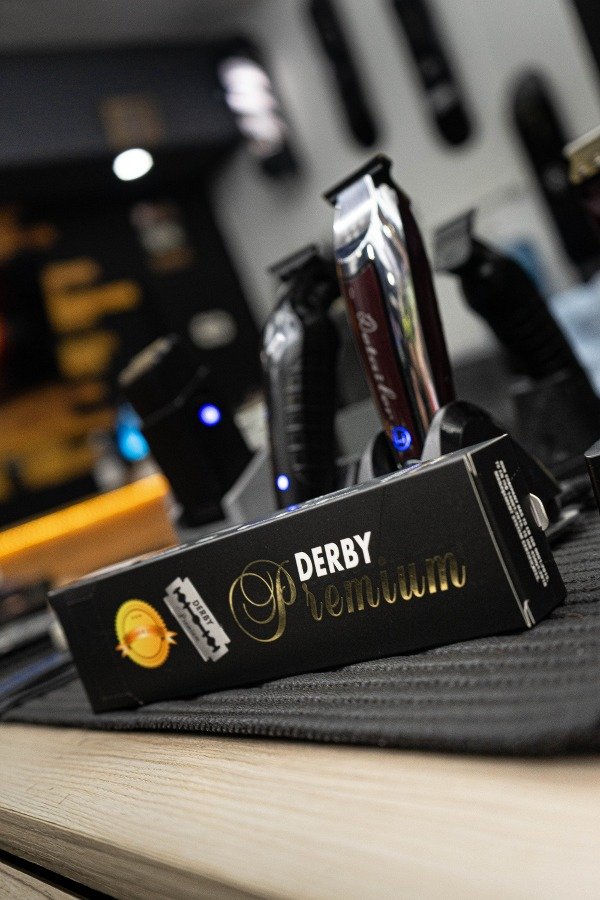 Producto - Blister de filos Derby Premium