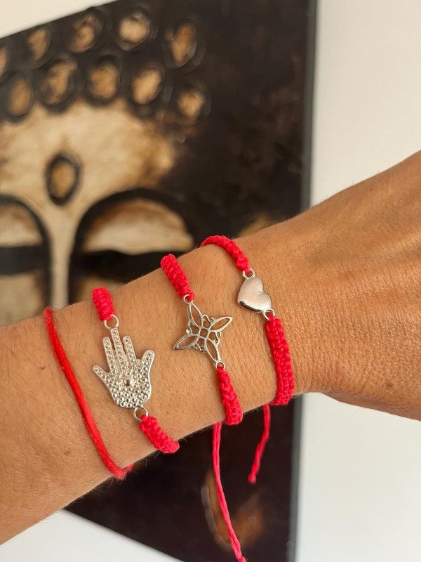 Producto - PULSERAS TEJIDAS CON DIJES