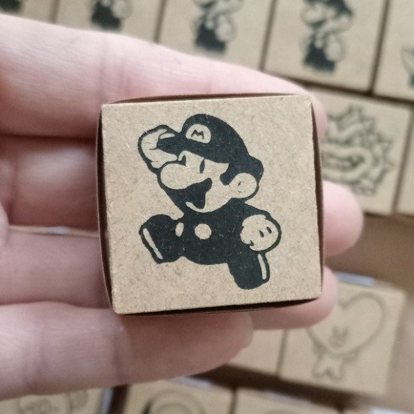 Producto - Mario saltando