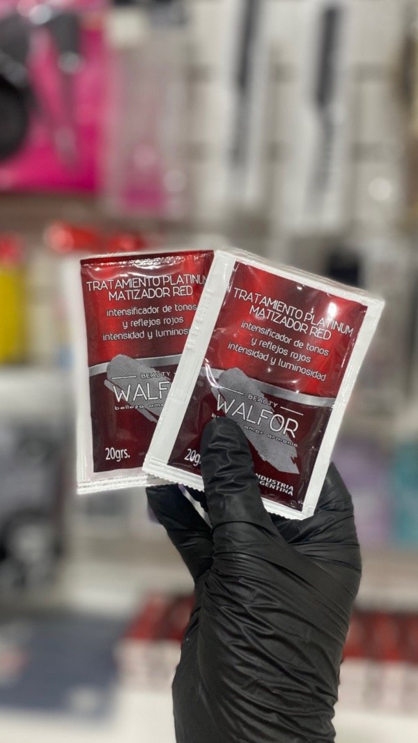 Producto - TRATAMIENTO PLATINUM MATIZADOR ROJO