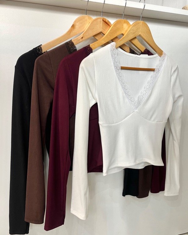 Producto - Remera con puntilla