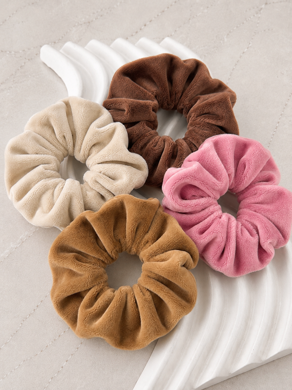 Producto - SCRUNCHIE PLUSH 2022