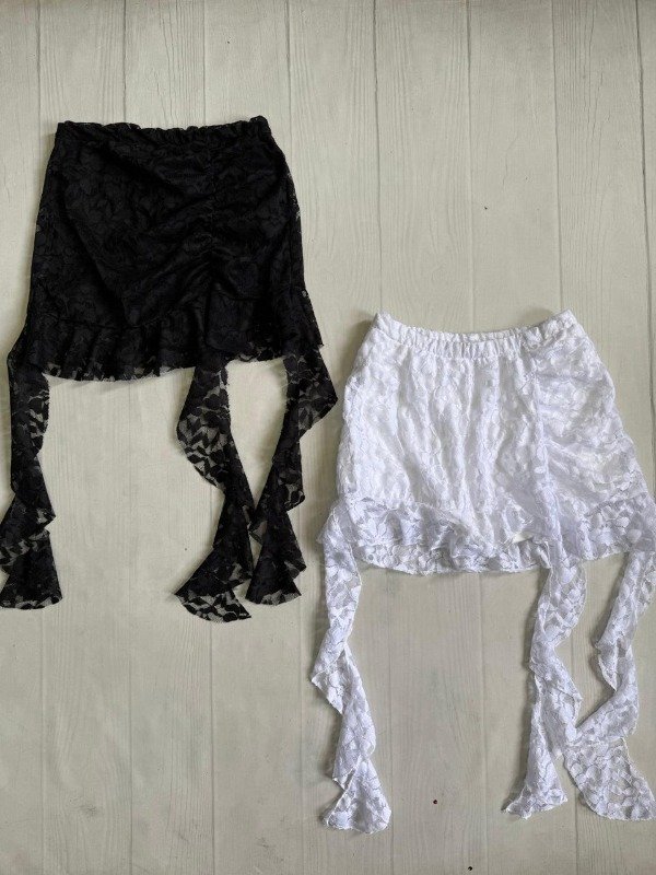 Producto - [4910] Short pollera tiro bajo fruncido lateral 3 volados sirena encaje