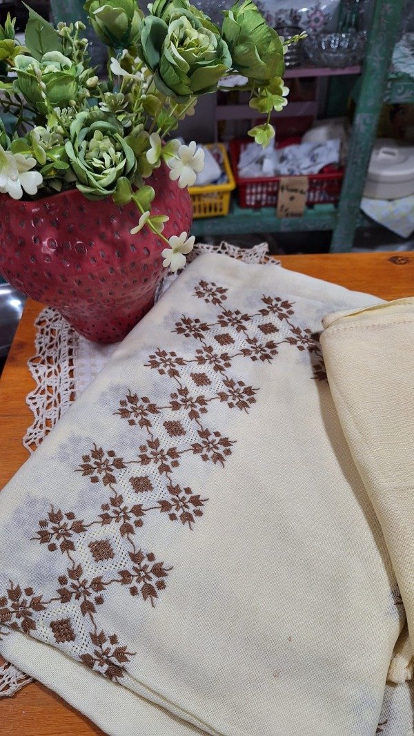 Producto - MANTEL CON SERVILLETAS - 2