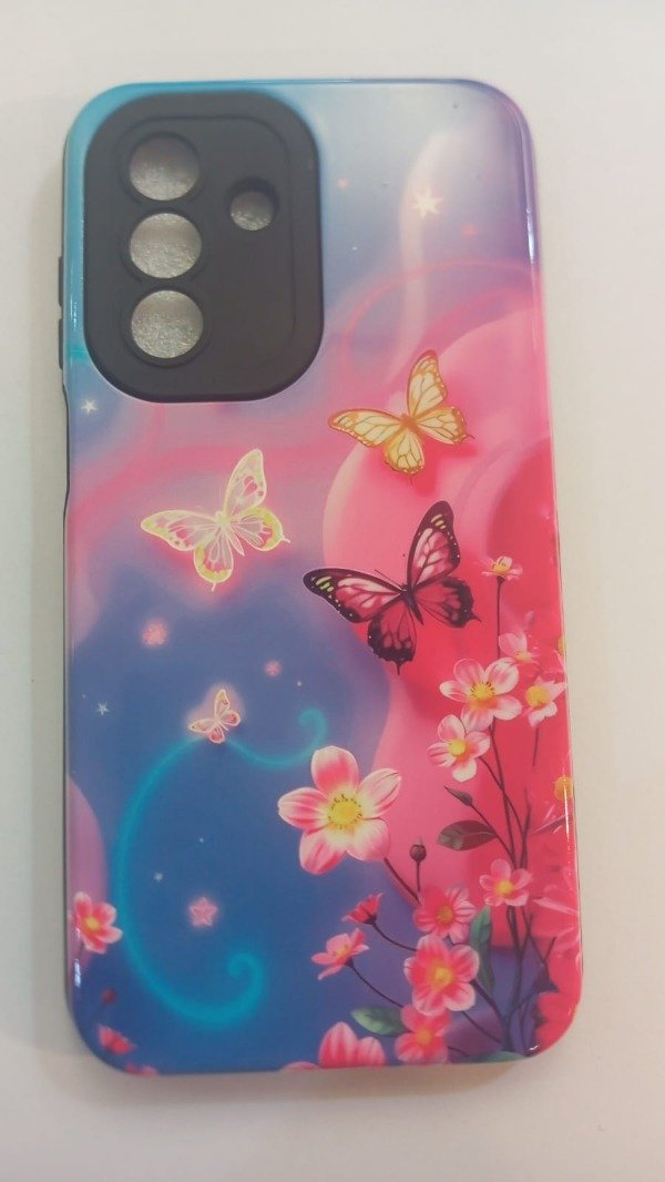 Producto - Funda Rígida Alto Impacto Mariposas para Samsung A26