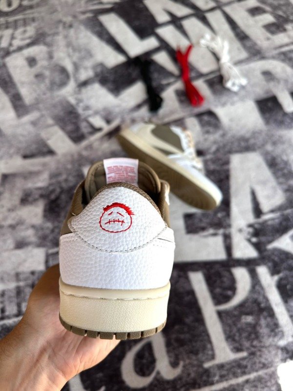 Producto - Jordan Low "Travis Scott Reverse Mocha" - 3