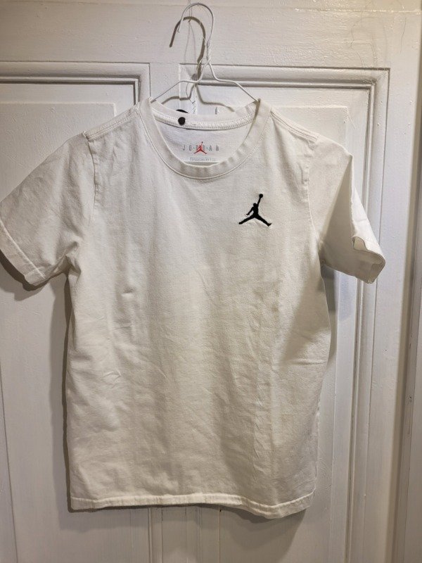 Producto - Remera JORDAN blanca Talle 14 años - PRECIO: 20X