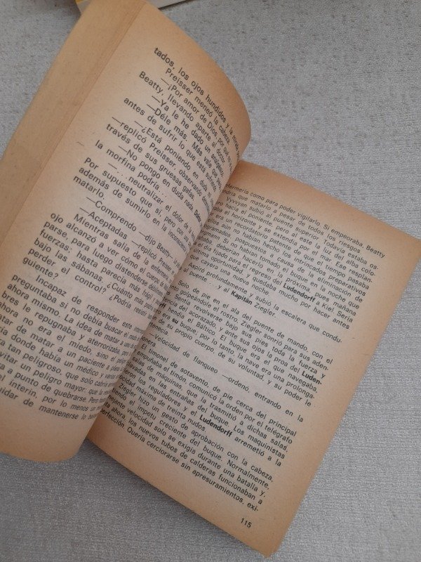 Producto - Los Comandos Del Ludendorff - Jhon Shaner - Al Ramrus - Editorial Crea - 5