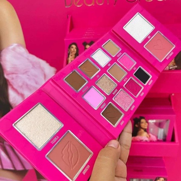 Producto - Yeri Mua X Beauty creations