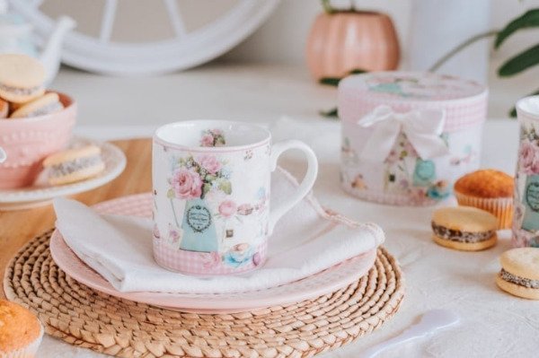 Producto - Taza mug porcelana + caja de rehalo. Modelo flores