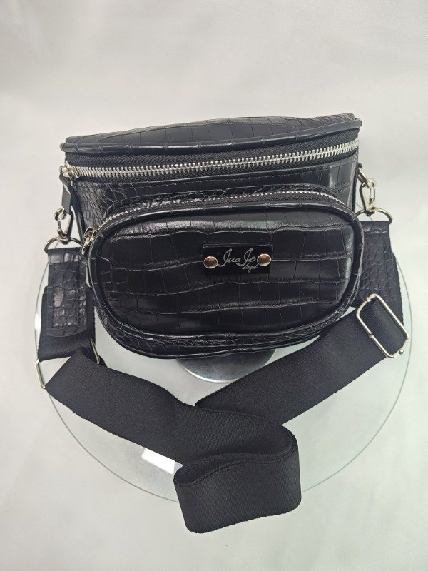 Producto - Riñoneras Victoria Croco Negro