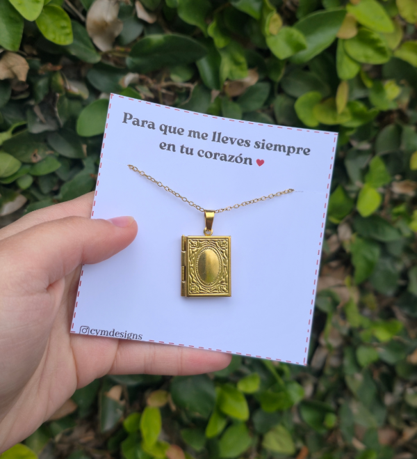 Producto - Collar relicario librito clasico dorado + fotos de regalo