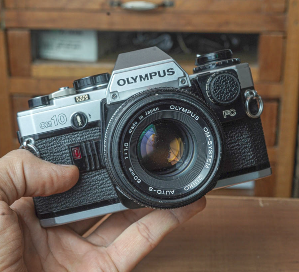 Producto - olympus om 10 - Zuiko 50 mm1.8 (con selector de velocidades)