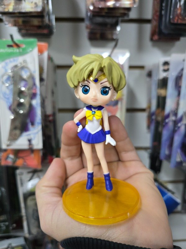 Producto - Figura Sailor Uranus base amarilla mediana