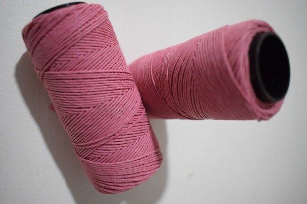 Producto - Hilo encerado rosa
