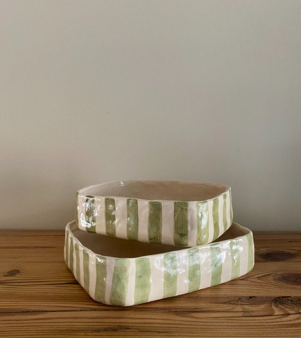 Producto - Fuente Rectangular Rayas tamaño chico Verde seco - A PEDIDO