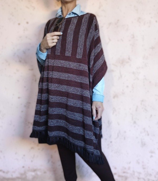 Producto - Poncho rayado chocolate